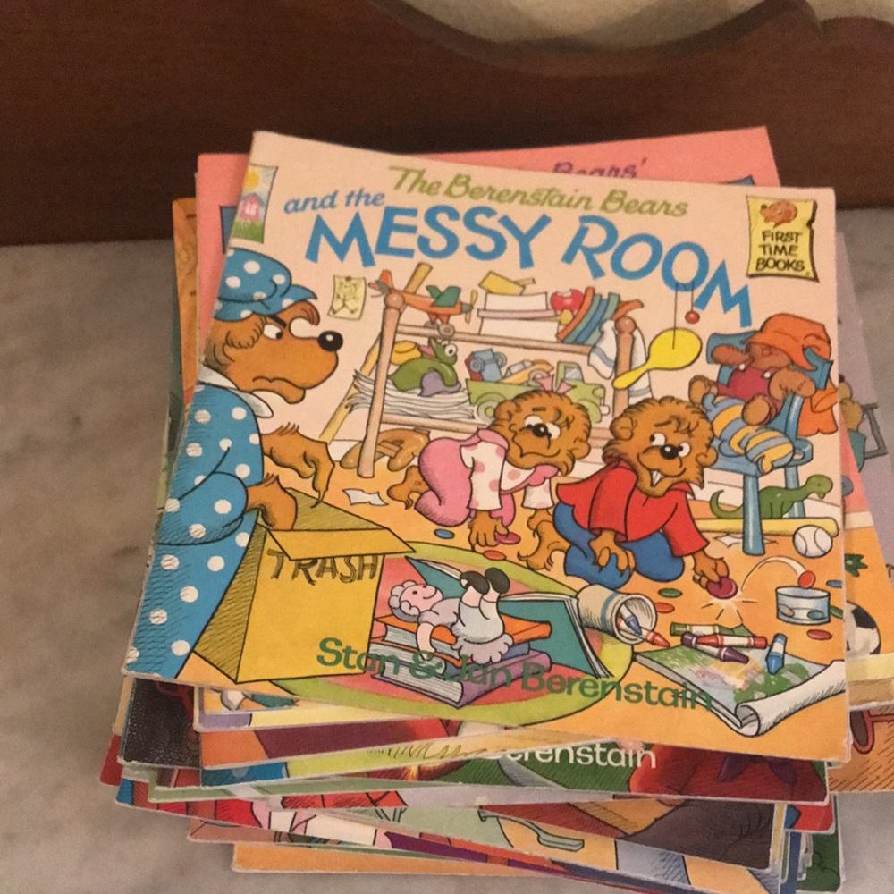 Random House-Set Of 34 Berenstain Bears Books - Picture 8 of 16